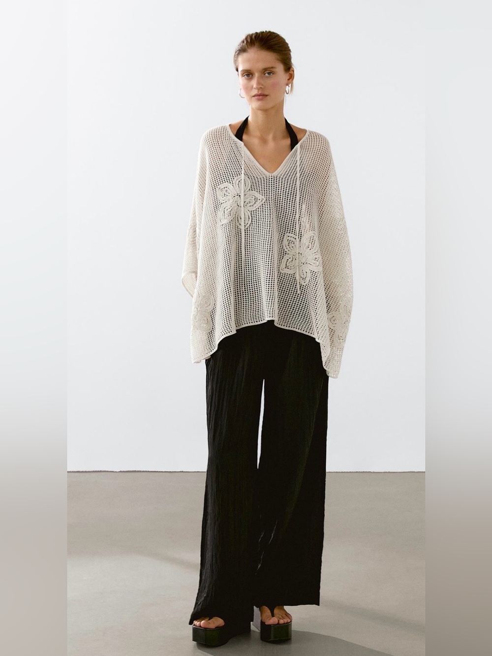 NWOT Massimo Dutti Embroidered Cutwork Crochet Cape Cover Up Ivory